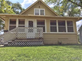 2216 W 4th St, Sioux City, IA 51103