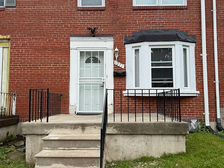 1271 Limit Ave — Photo 1