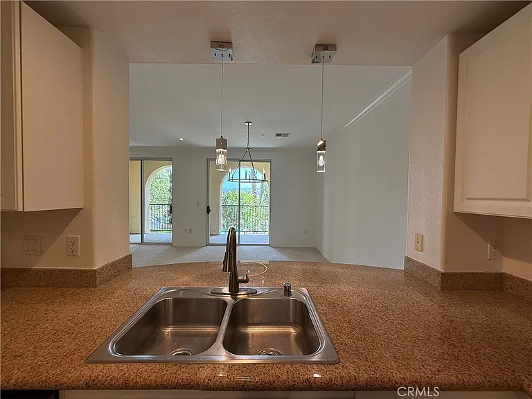 2250 Watermarke Pl — Photo 37
