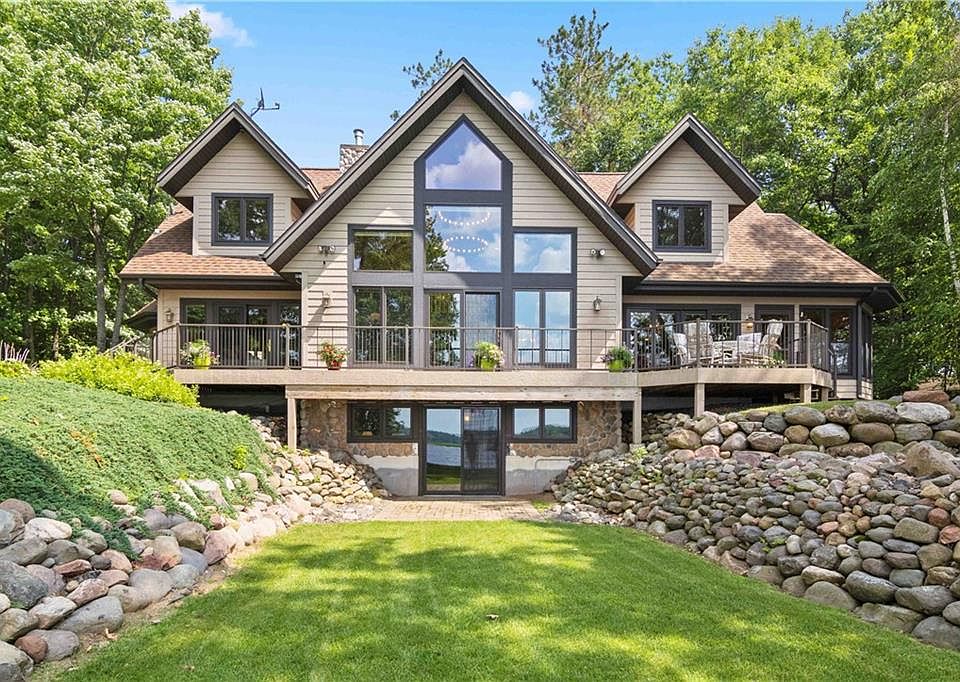 1st image of 8293 Woodland Drive