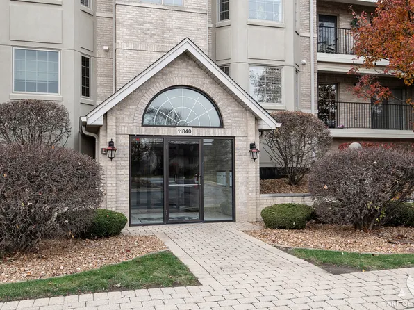 11840 Windemere Ct APT 104, Orland Park, IL 60467