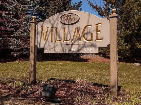 171 Swanton St Unit 17, Winchester, MA 01890