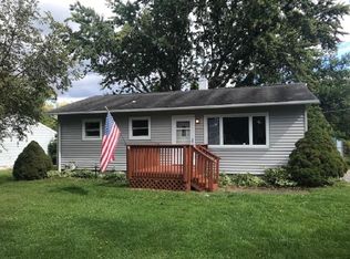 36 Fairlawn Dr, Honeoye Falls, NY 14472