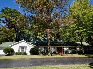 49 Farmington Dr, Jackson, TN 38305