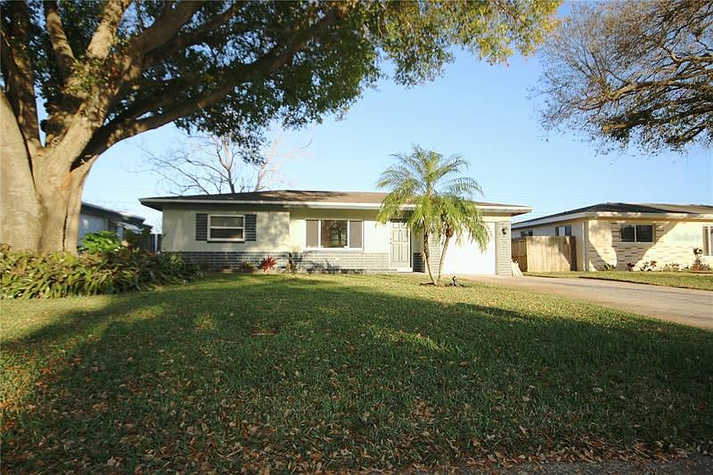 1st image of 1779 Suffolk Dr