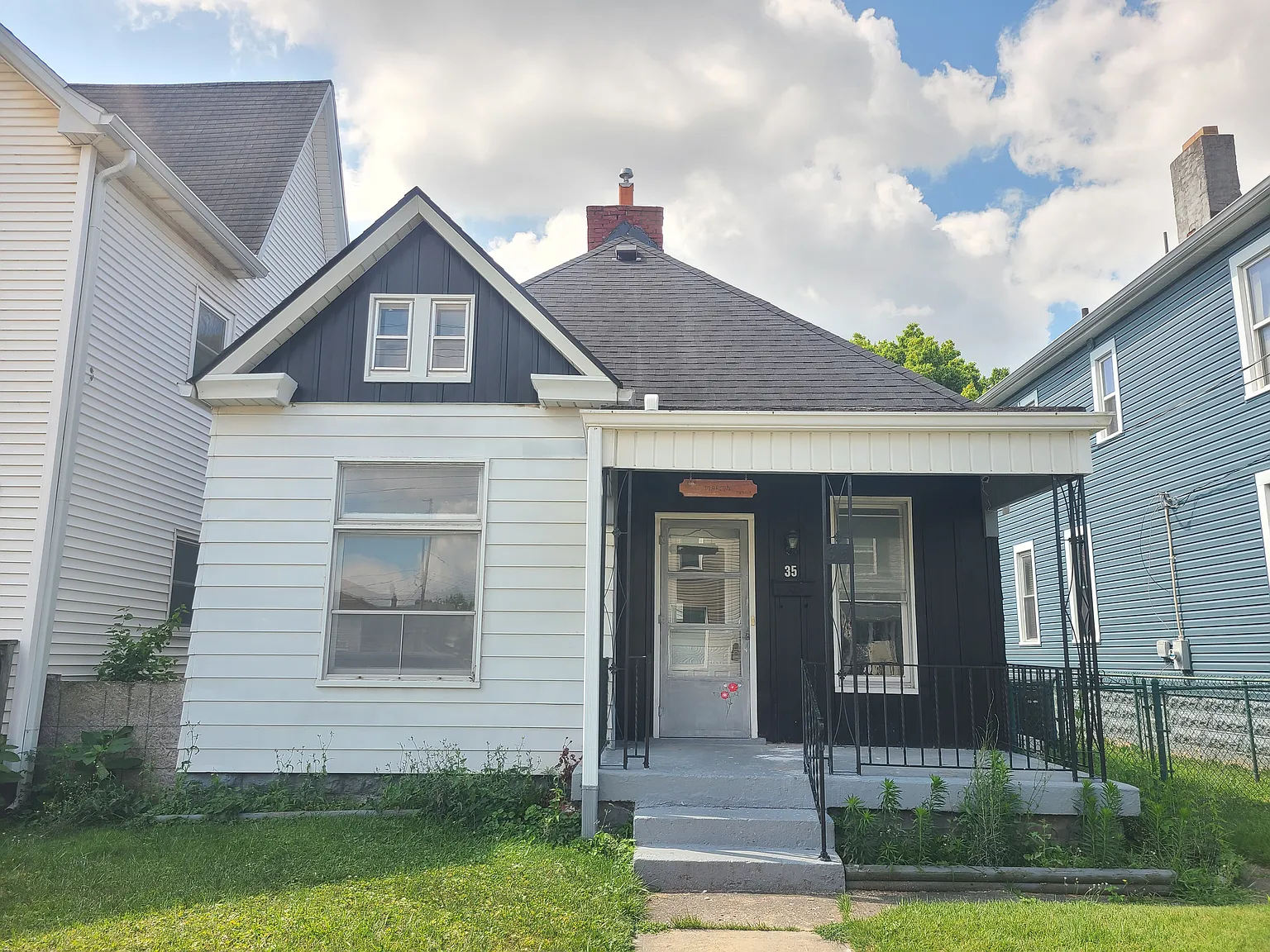 3 bed, 874 sqft, $1,800 — Photo 1