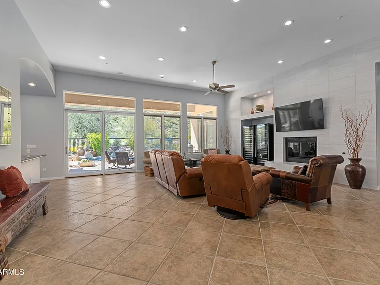 12748 N 145th Way — Photo 8