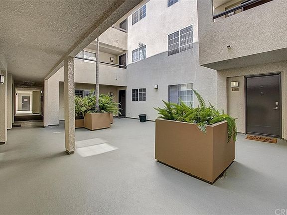4th image of 5515 Canoga Ave APT 103