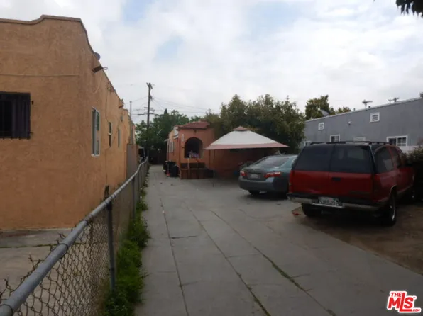 129 E 74th St, Los Angeles, CA 90003