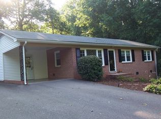 134 Simmons St, Mount Airy, NC 27030