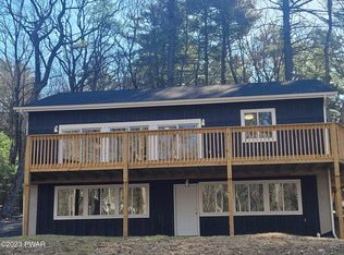 111 Fire Lane Rd, Dingmans Ferry, PA 18328