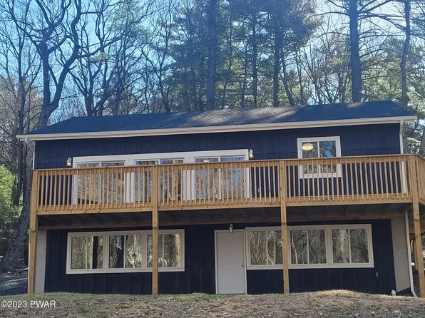 111 Fire Lane Rd, Dingmans Ferry, PA 18328