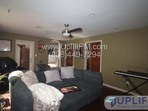 5th image of 2655 Chauncey Dr
