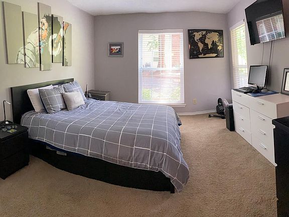 5th image of 1533 Lincoln Way APT 102
