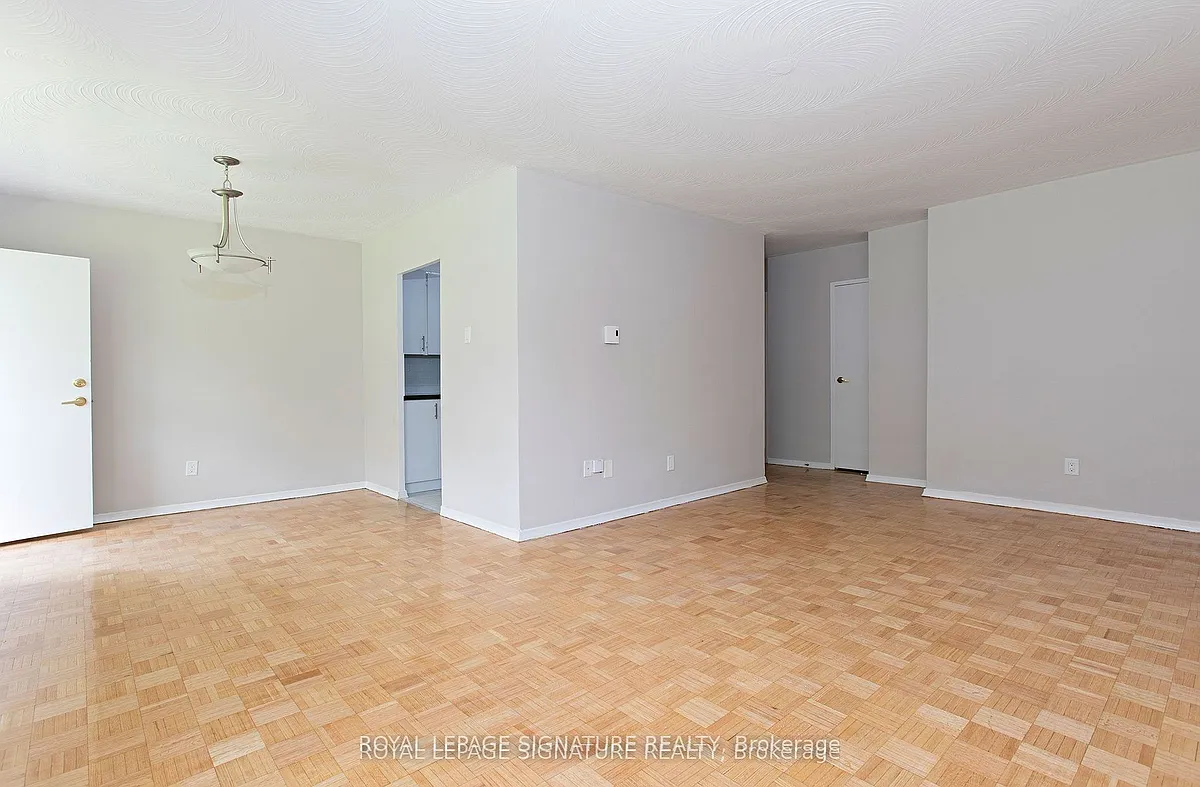 Building Photo - 525 Eglinton Ave E #804