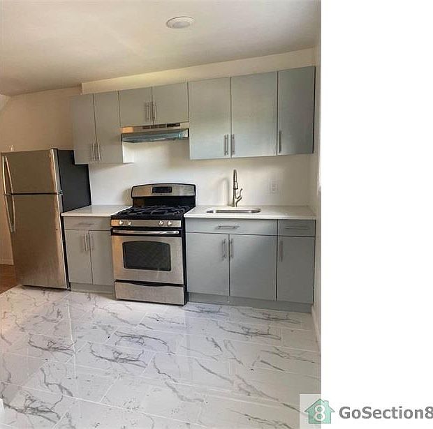 1st image of 1483 E 104th St Floor 1