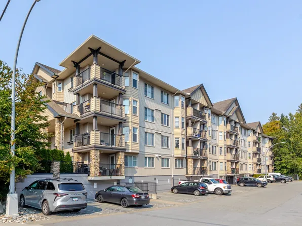5438 198th St #311, Langley, BC V3A 1G2