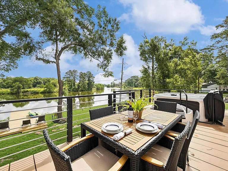 407 Brook Hollow Dr — Photo 42