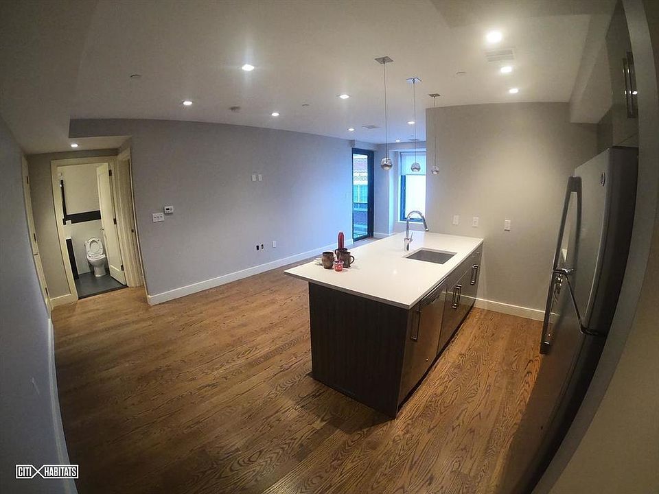 1st image of 2718 Hoyt Ave S APT 5D
