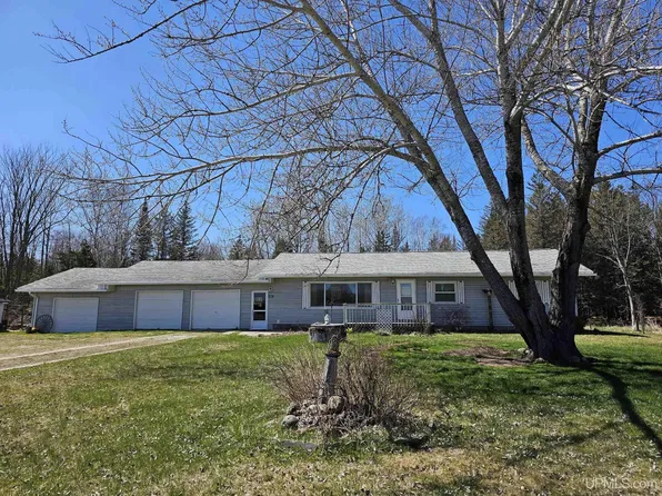10211 Ll Rd, Rapid River, MI 49878