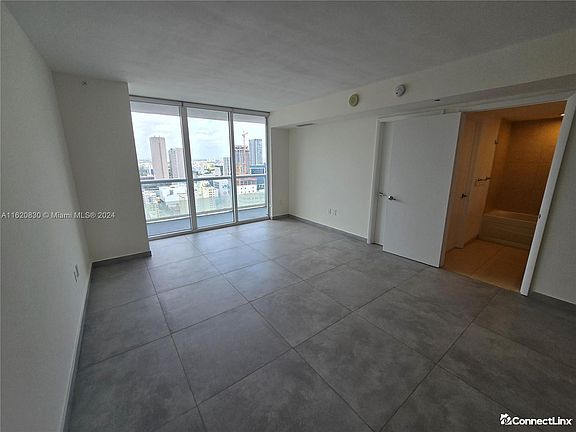 5th image of 50 Biscayne Blvd APT 3307