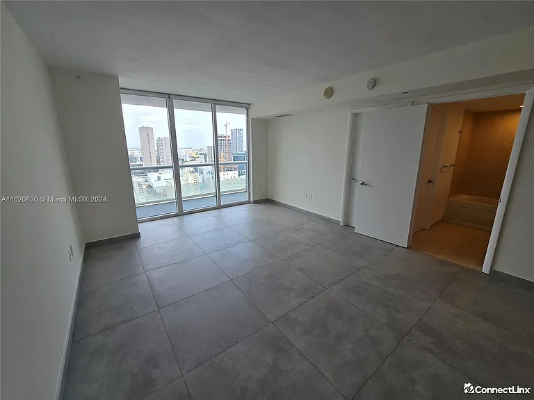 50 Biscayne Blvd #3307 — Photo 5