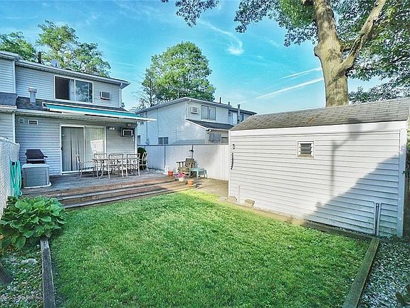 4th image of 232 Hunter Ave