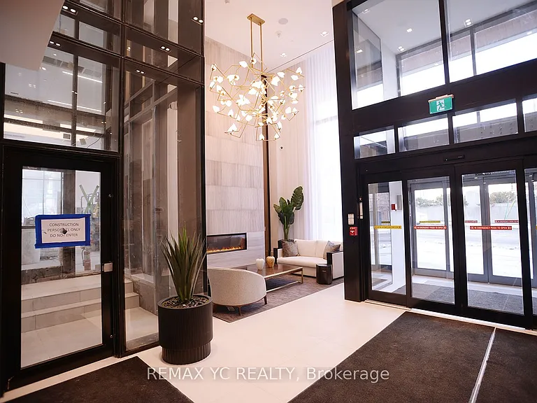 2020 Bathurst St #721 — Photo 3