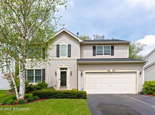 3022 Shenandoah Dr, Carpentersville, IL 60110