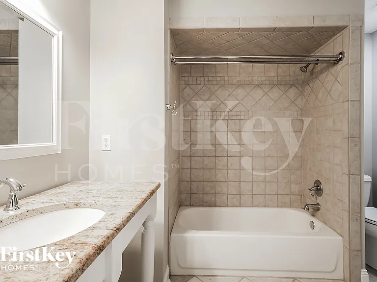 6181 Island Forest Dr — Photo 16