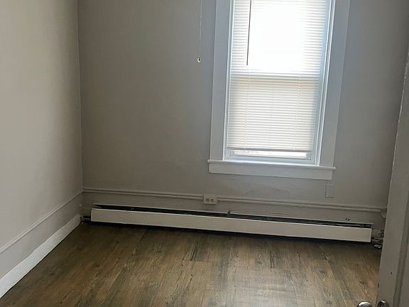 4th image of 49 Brook St #5
