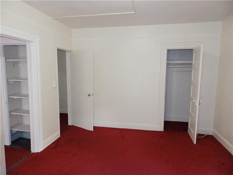 2nd image of 815 Albany Ave