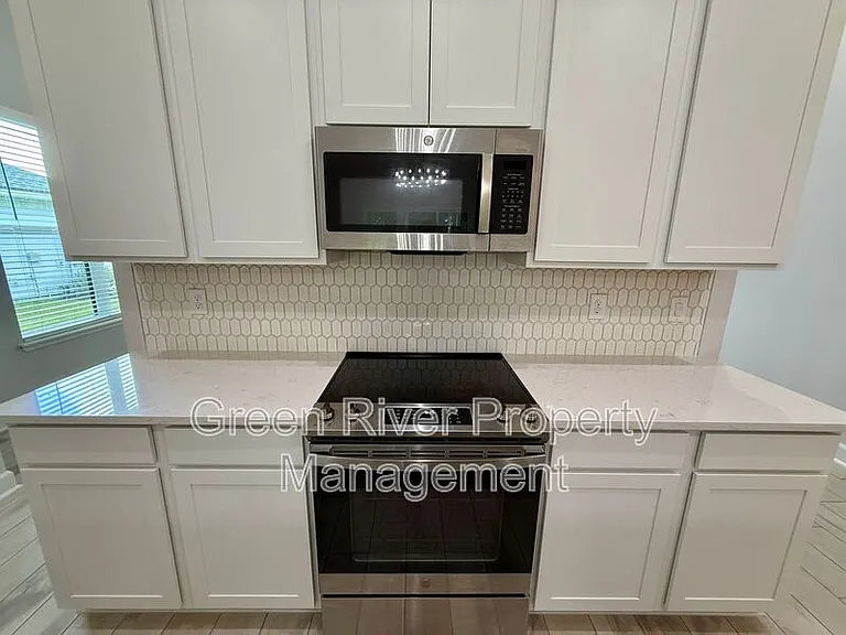 1818 Sandy Creek Pkwy — Photo 13