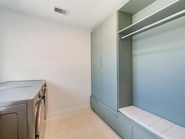 303 Isolde Dr — Photo 28