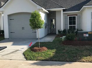 8130 Stonelake Ave, Baton Rouge, LA 70820