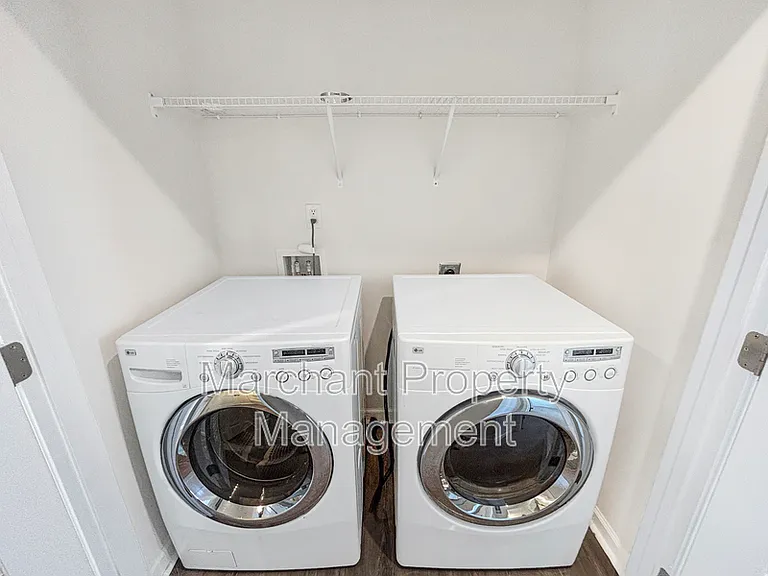219 Maple Forge Trl — Photo 16
