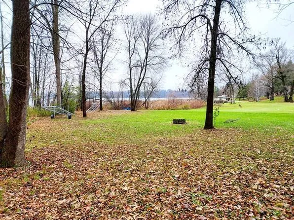 18 Roosevelt St, Coleraine, MN 55722