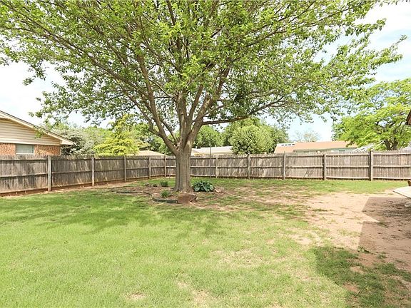 3rd image of 4201 Sunnyview Dr