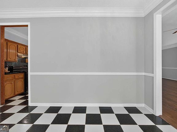 4th image of 3210 Hall Garden Rd