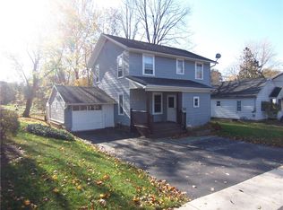 312 Prospect Dr, Palmyra, NY 14522