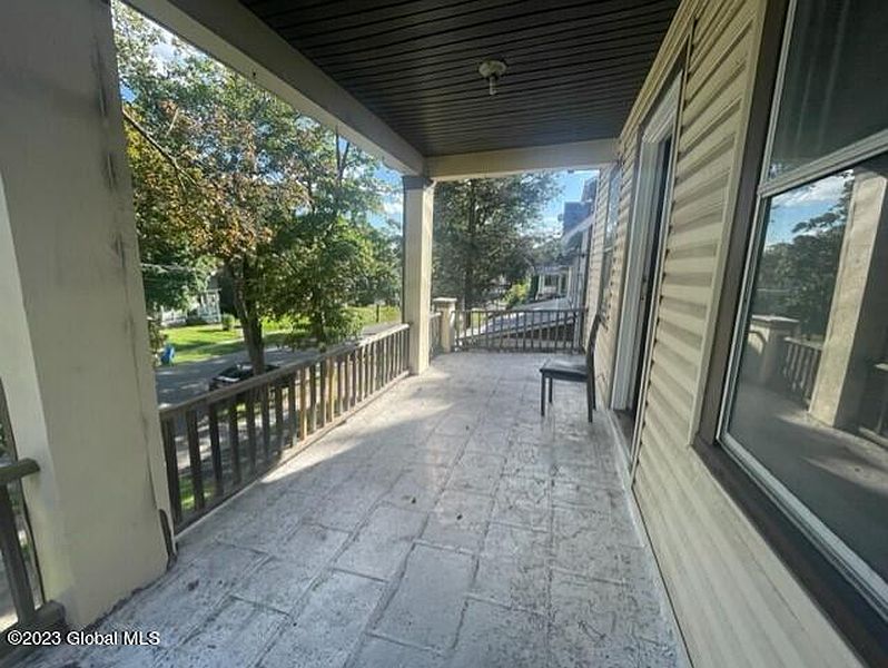 4th image of 59 S Main Avenue