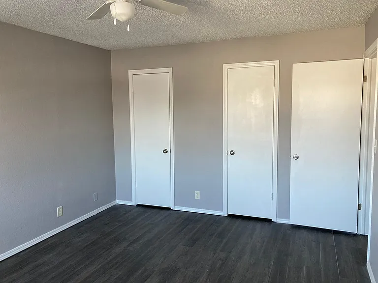 1427 Northglen St — Photo 24