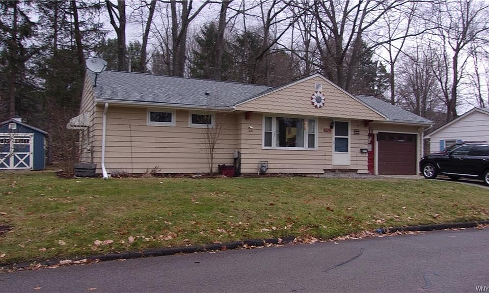 1st image of 30 Park Ln