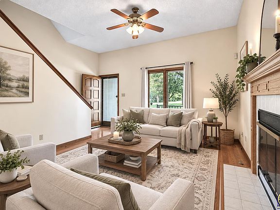 3rd image of 5561 SW Stonegate Ct