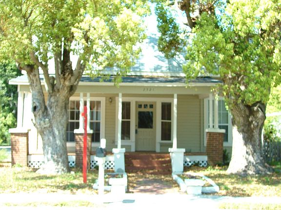 Historic bungalow built in 1908!
