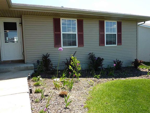 2nd image of 3049 Warwickshire Dr