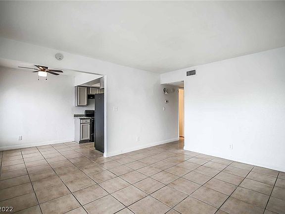 3rd image of 413 N 14th St APT 3