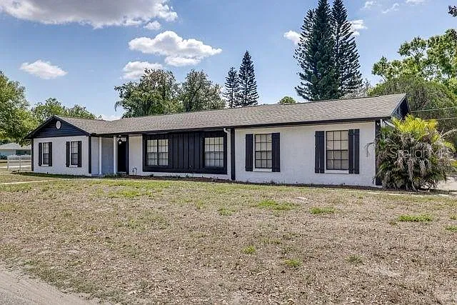 3 bed, 2.0 bath, 1640 sqft, $2,975 — Photo 2