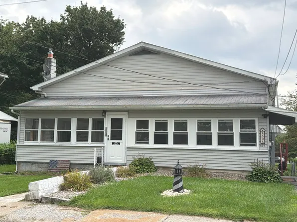 608 Penn St, Bath, PA 18014