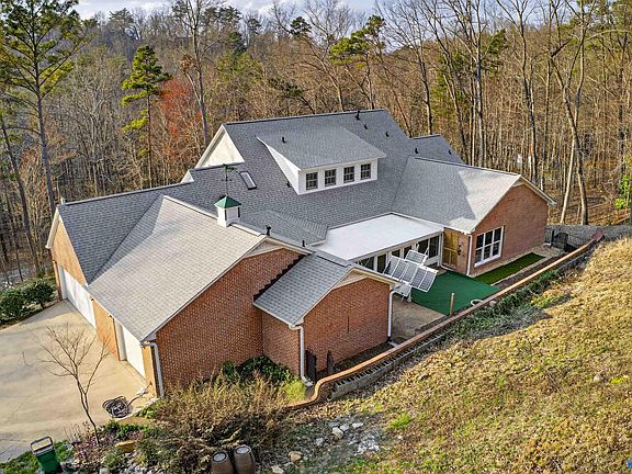 4th image of 138 Greenbriar Rd